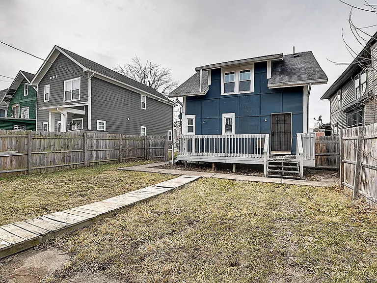 2915 N Talbott St — Photo 28