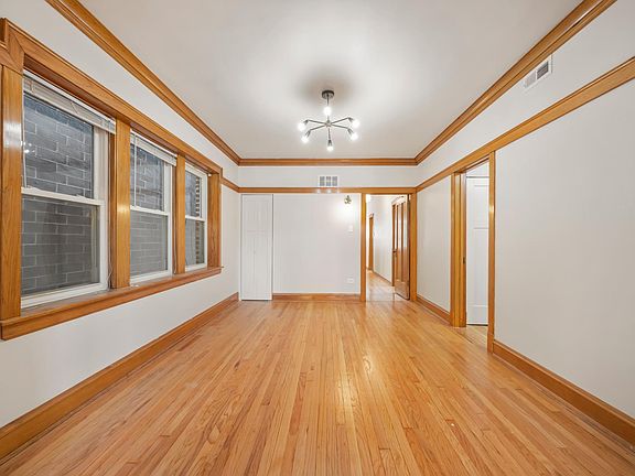 4th image of 1919 N Wolcott Ave APT 1