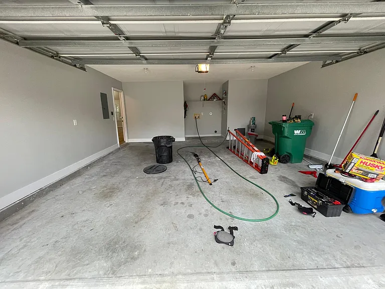 129 W Tisbury Ln — Photo 19