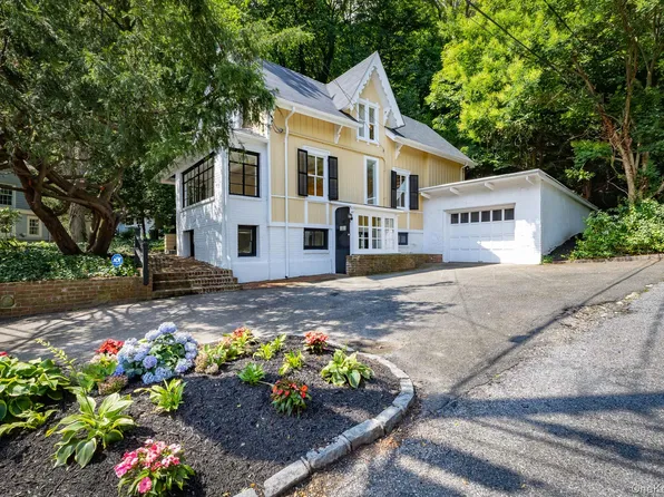 122 Main Street, Roslyn, NY 11576