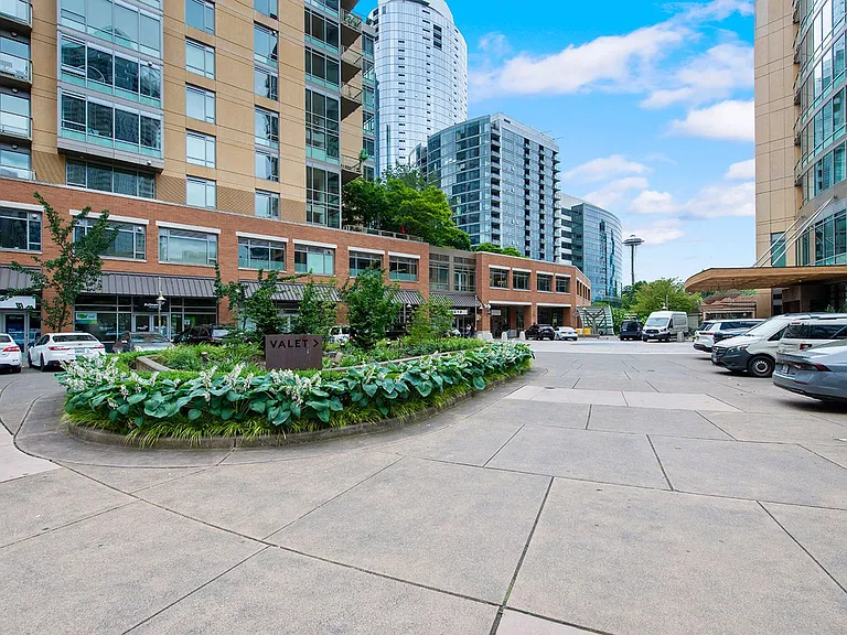 910 Lenora St #S403 — Photo 25
