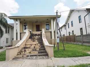 1915 Robert St, New Orleans, LA 70115