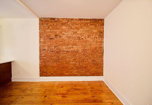 4th image of 299 Smith St #3