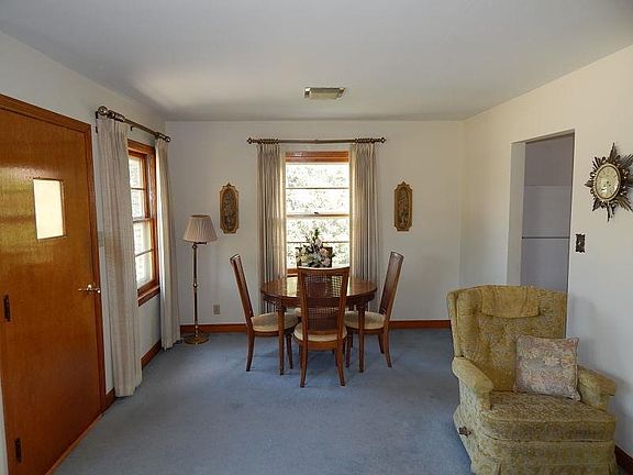 5th image of 10629 W Wisconsin Ave