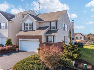 5550 Spring Ridge Dr W, Macungie, PA 18062