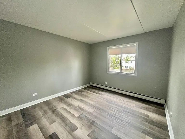 2516 Waterbury Dr — Photo 5