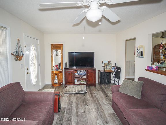 4th image of 141 NW 9th Street
