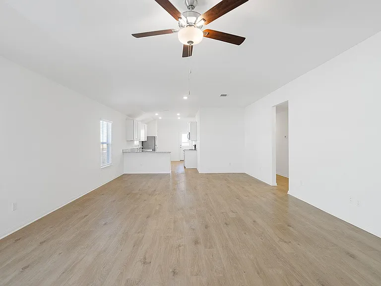 112 Paria Ct — Photo 4
