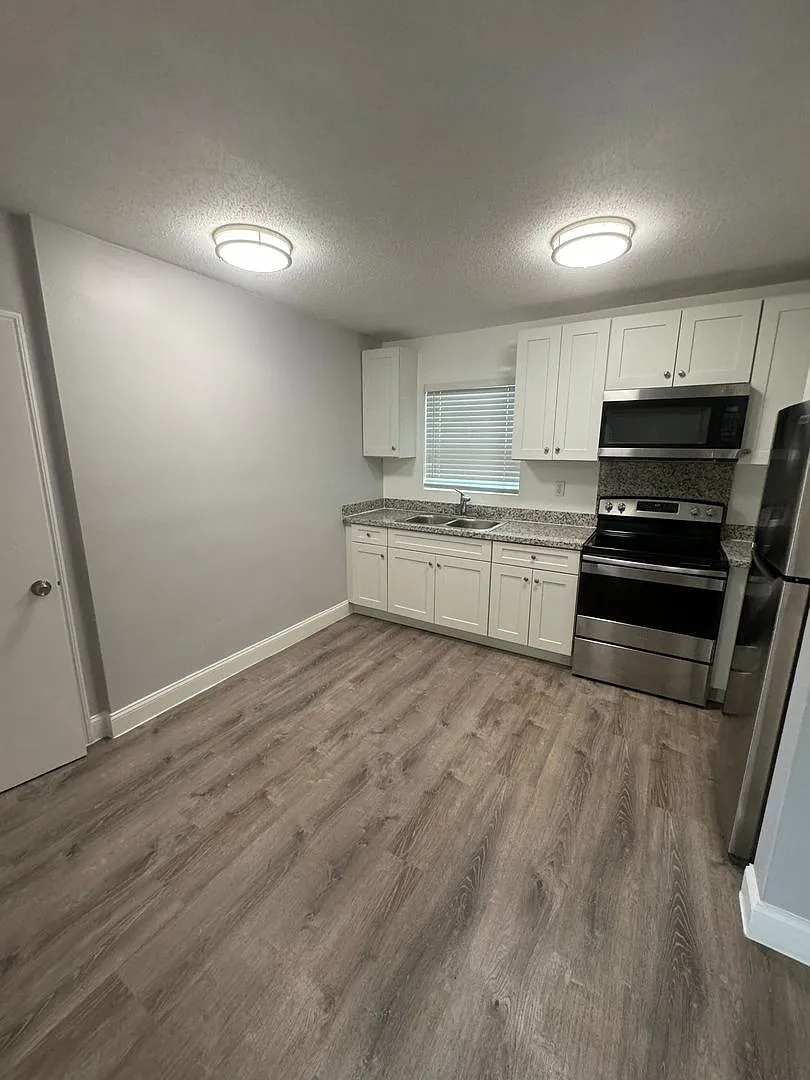 2401 Apartments LLC — Photo 1