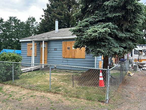 2nd image of 1403 W 34th Ave