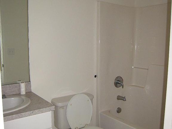 4th image of 5250 Bristo St