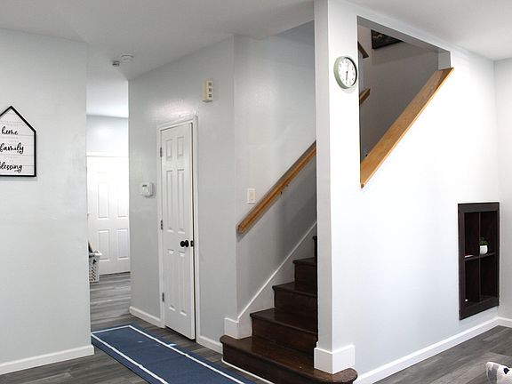 4th image of 423 N Sarah St