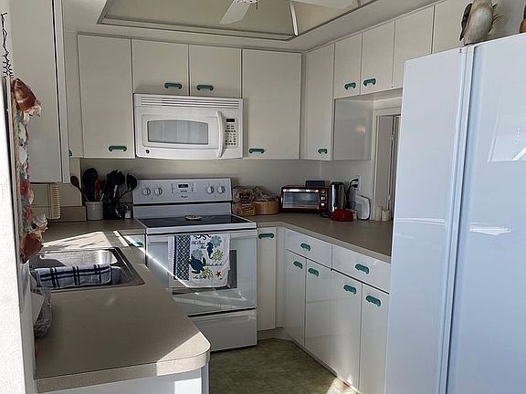 2nd image of 1150 Tarpon Center Dr #6-A