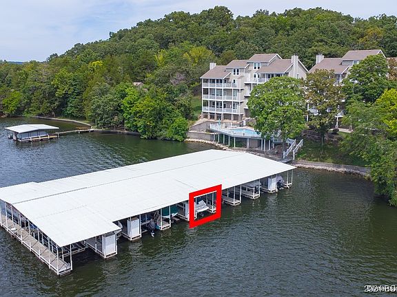5th image of 27 Hawthorn Dr Unit 2-A