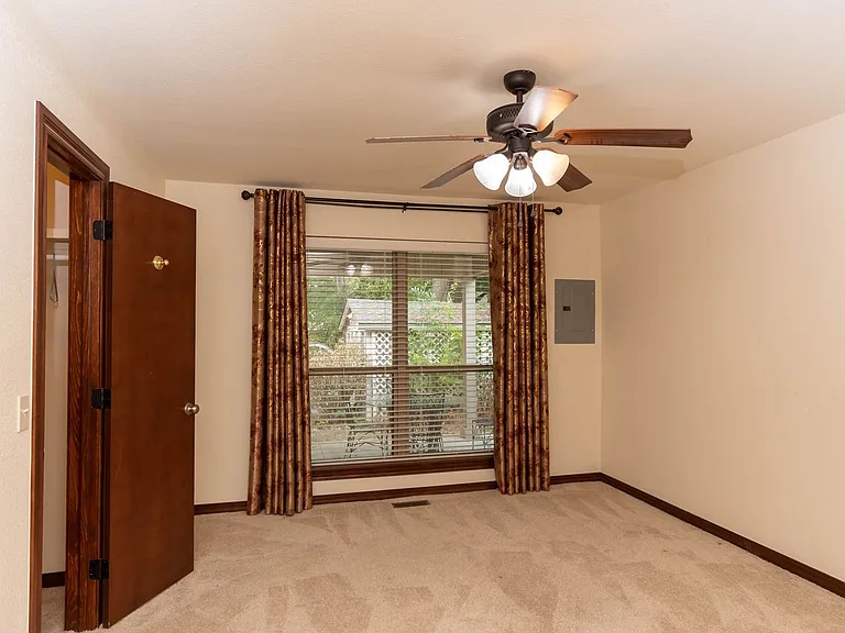 8818 S 69th East Ave — Photo 17