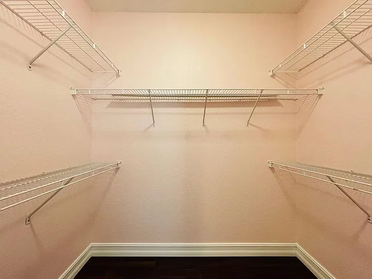 6117 Metrowest Blvd — Photo 27
