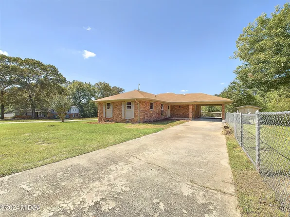 205 Forest Hill Dr, Warner Robins, GA 31088