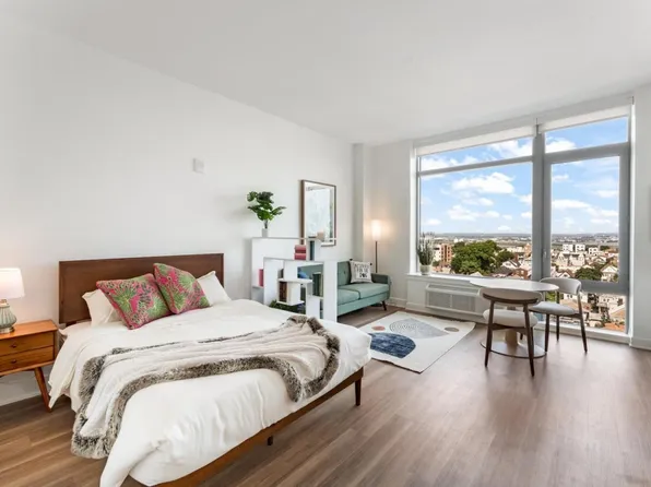 8601 Bergenline Avenue image 1 of 7