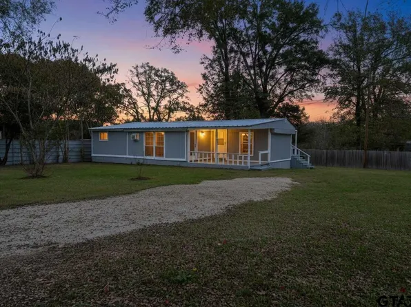 10881 Hillside Dr, Frankston, TX 75763