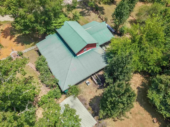2835 Cerro Gordo Rd, Olivehill, TN 38475