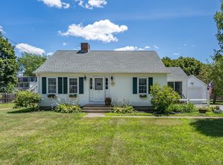19 Pleasant St, Merrimack, NH 03054