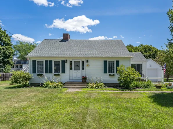 19 Pleasant Street, Merrimack, NH 03054