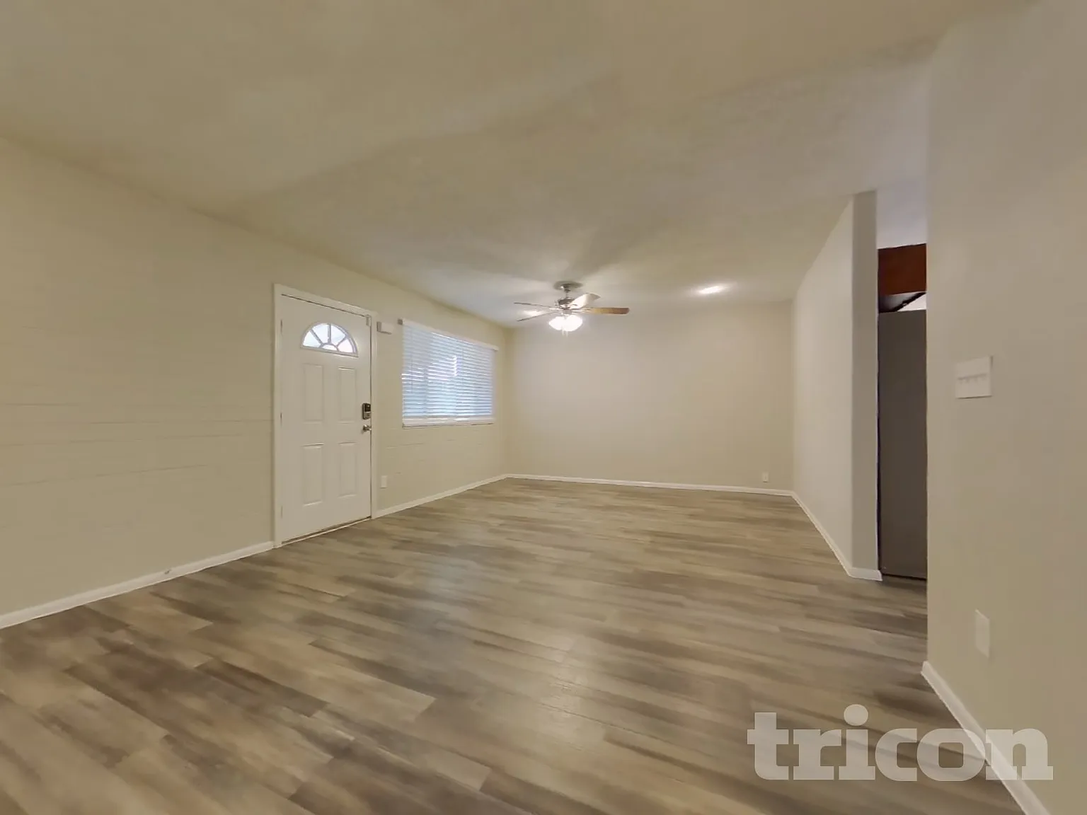 4241 N 73rd Lane Phoenix AZ — Photo 3