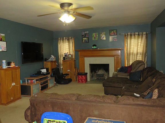 3rd image of 311 W Liberty St