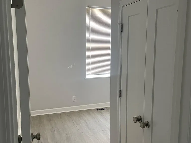 216 Findlay St #1 — Photo 12