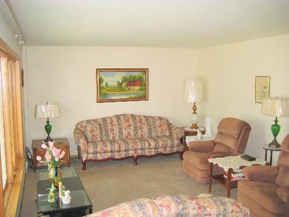 3rd image of 7550 Nordica Ave