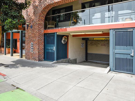 2nd image of 310 Townsend St APT 105