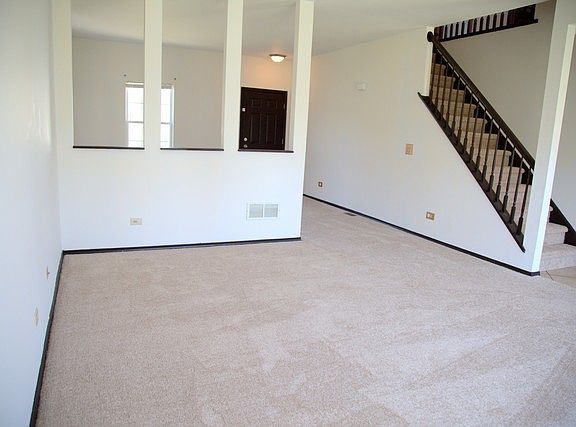 4th image of 1610 Lake Pointe Dr