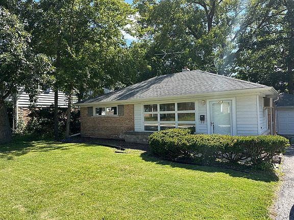 2nd image of 313 Oakwood St