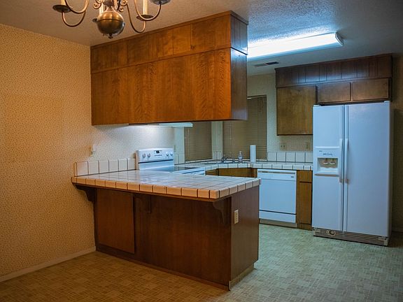 5th image of 2556 Michaelangelo Dr