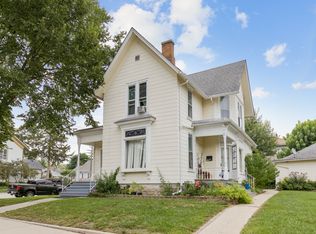 373 Douglas Ave, Elgin, IL 60120