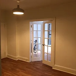 Rented by R New York