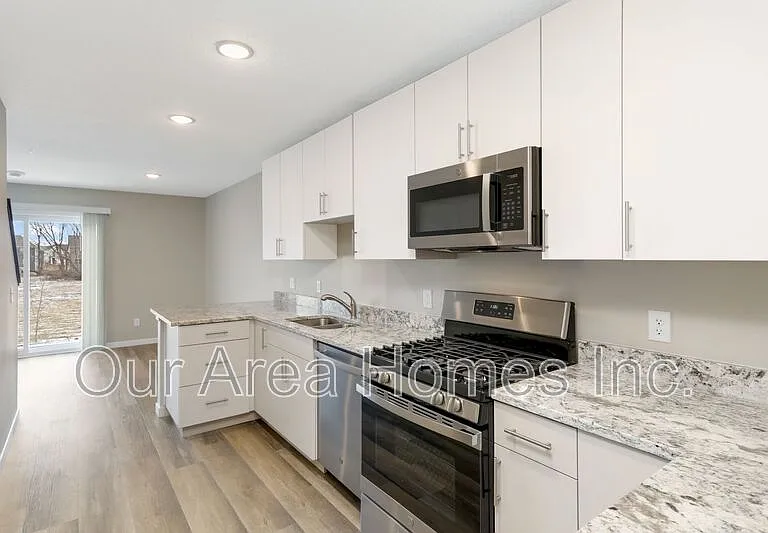 6020 Manchester Ave NE — Photo 6