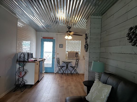 3rd image of 7 Parker Ave. #2