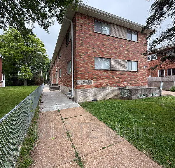 4838 S Broadway St #C — Photo 1