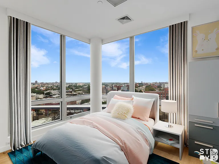 525 Clinton Ave #4G — Photo 6