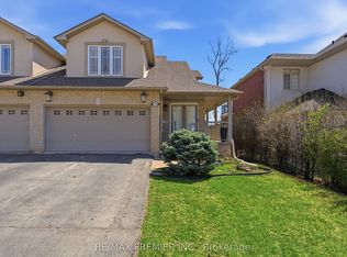 2304 Sovereign St, Oakville, ON L6L1L6