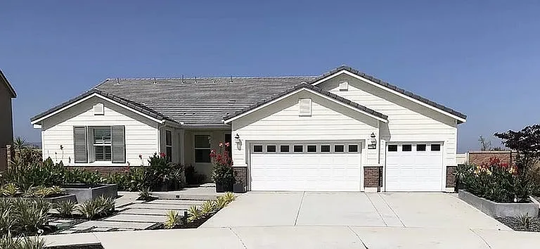 16817 Fleur Blvd — Photo 1