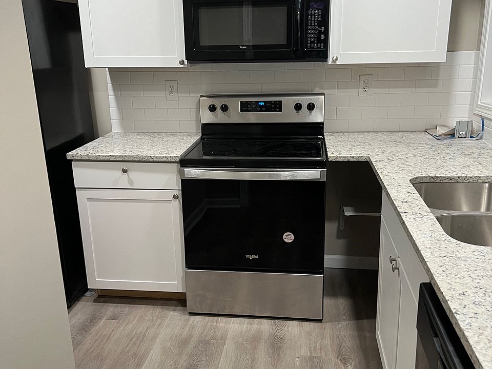 2nd image of 2604 Campbellton Rd SW Unit 1-F4