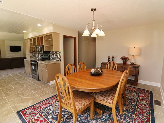 4th image of 15096 SE Bevington Ave