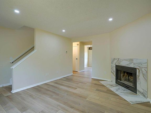 3rd image of 2402 Hannaway Ln #16