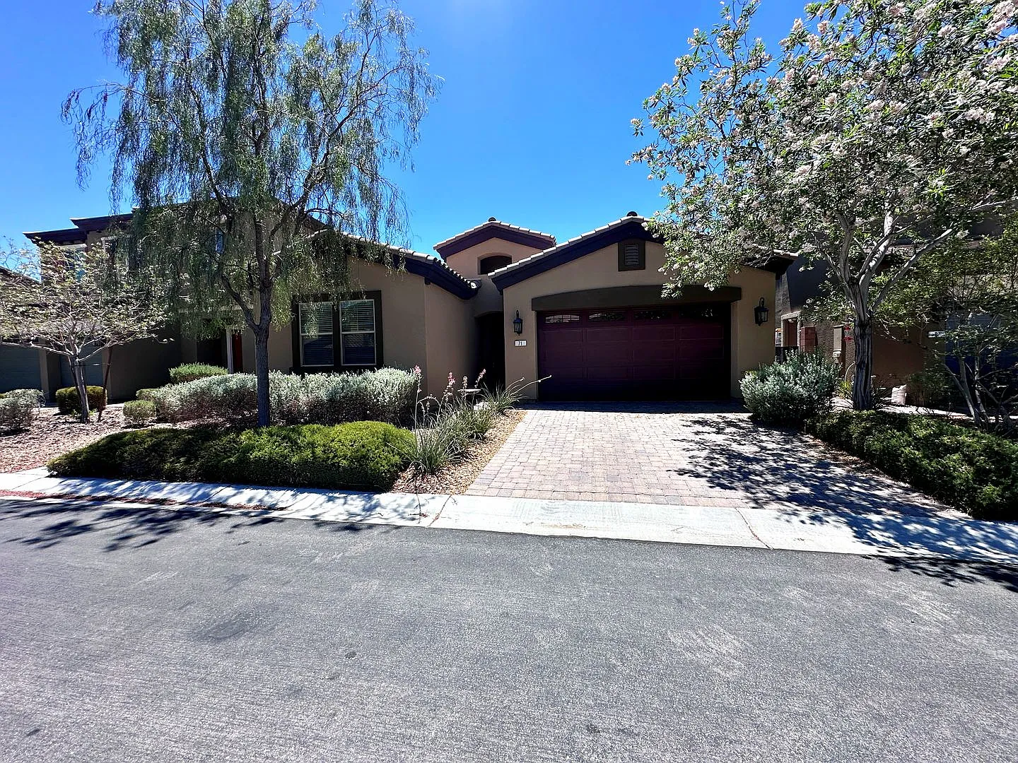 3 Bedroom 2 bath single story home in Gated Community in Silverado Ranch area — Photo 3