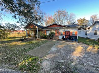 122 Hudson St, Senatobia, MS 38668