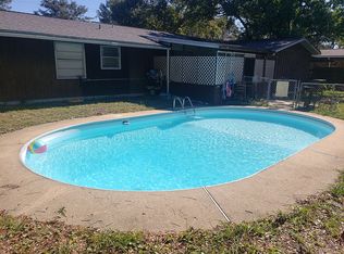 21 11th St, Shalimar, FL 32579