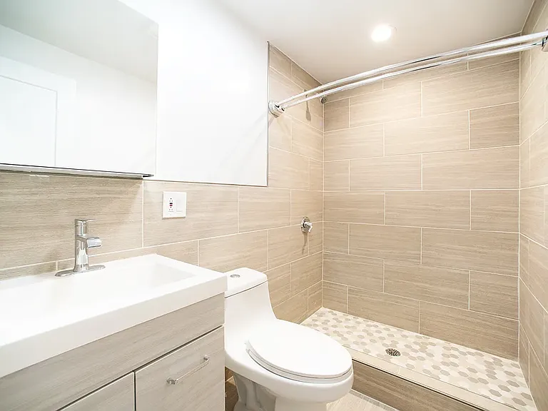 570 W 183rd St #BASEMENT — Photo 6