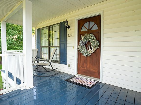 4th image of 524 Greenwich Dr SW